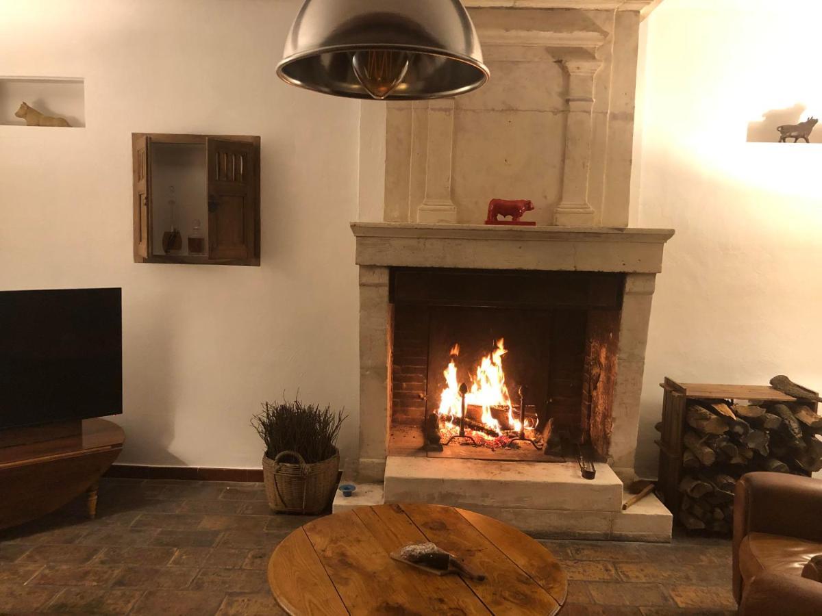 Le Mas De Trevouse Saint-Saturnin-les-Avignon Luaran gambar