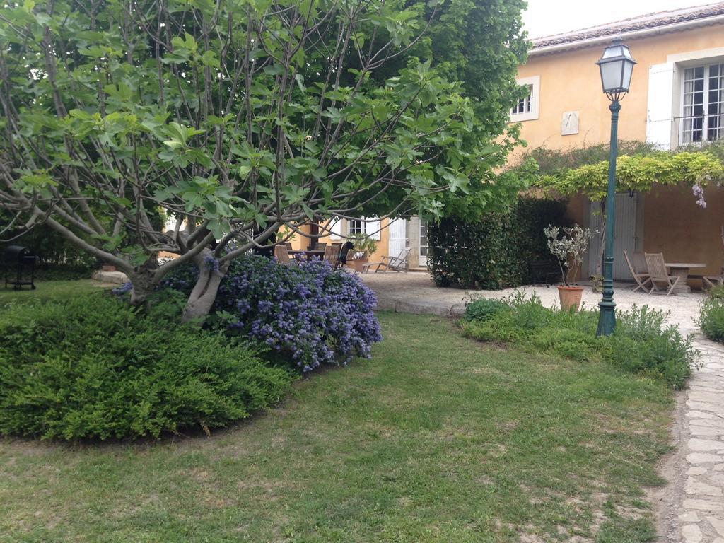 Le Mas De Trevouse Saint-Saturnin-les-Avignon Luaran gambar