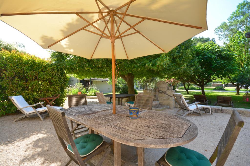 Le Mas De Trevouse Saint-Saturnin-les-Avignon Luaran gambar