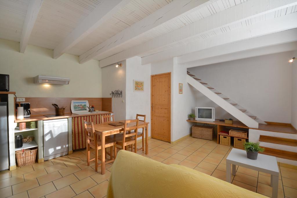 Le Mas De Trevouse Saint-Saturnin-les-Avignon Luaran gambar
