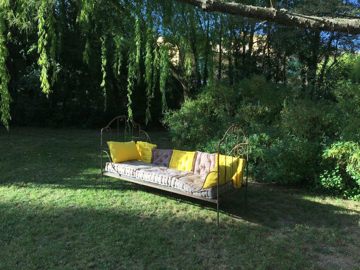 Le Mas De Trevouse Saint-Saturnin-les-Avignon Luaran gambar
